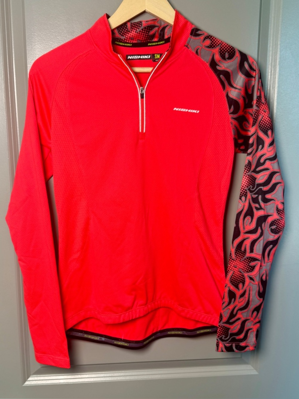 Nishiki NWS Neon Pink Women’s Cycling Jersey | Long Sleeve | Size Small